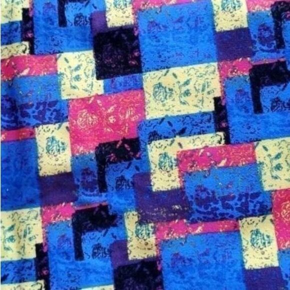 🔺️NWT LuLaRoe Blue, Red, & Yellow Leggings Tall & Curvy Size 12-18 - Picture 2 of 8